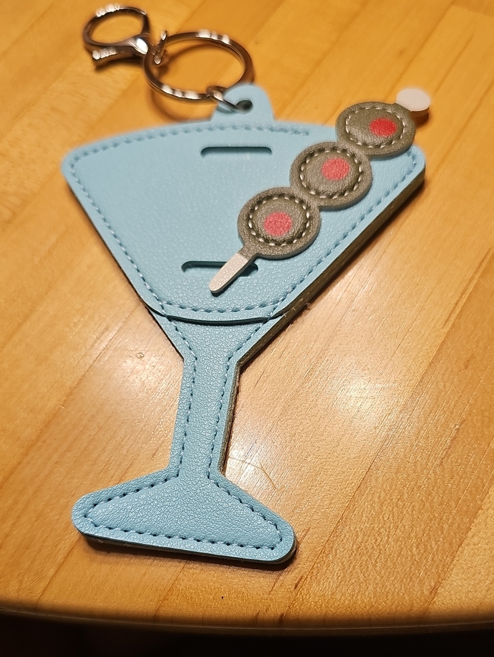 Faux Leather Martini Glass Keychain Sunglasses Holder – Blue